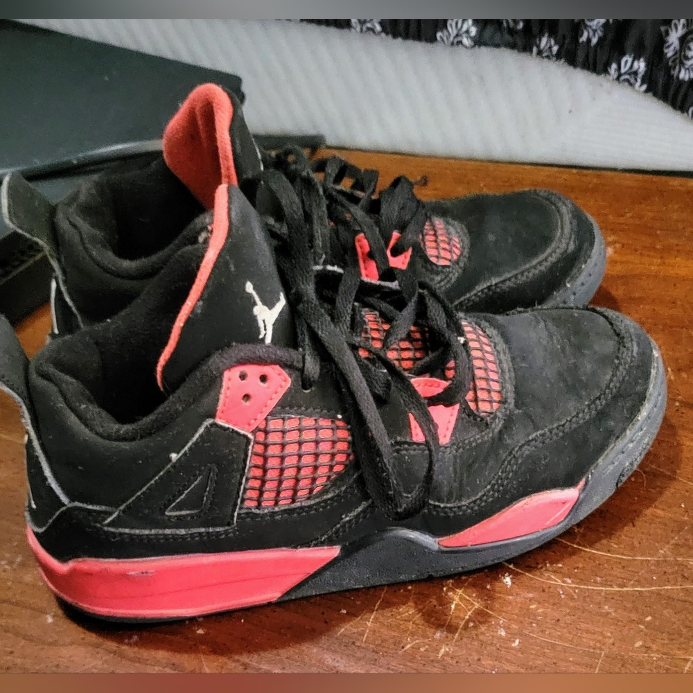 Nike Jordan 4 Red Thunder